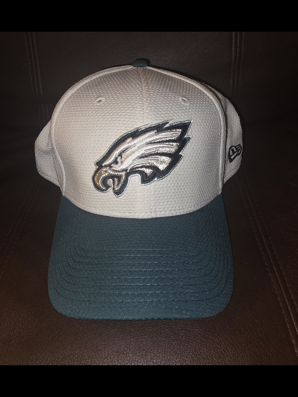 New Era Philadelphia Eagles White & Midnight Green Mesh Cap